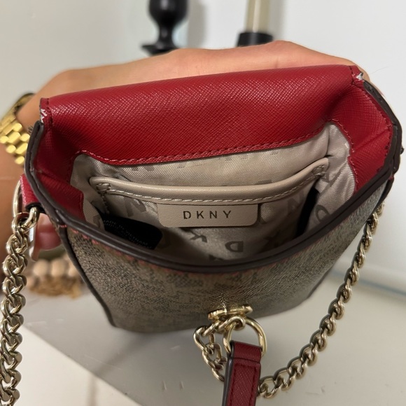 DKNY Purse Like New - Picture 10 of 13